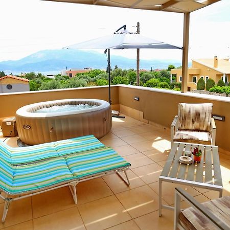 Fou'S Luxury Apartment Nafpaktos Exterior foto