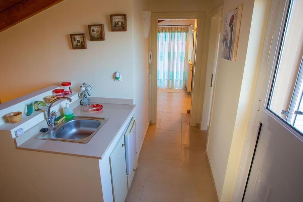 Fou'S Luxury Apartment Nafpaktos Exterior foto