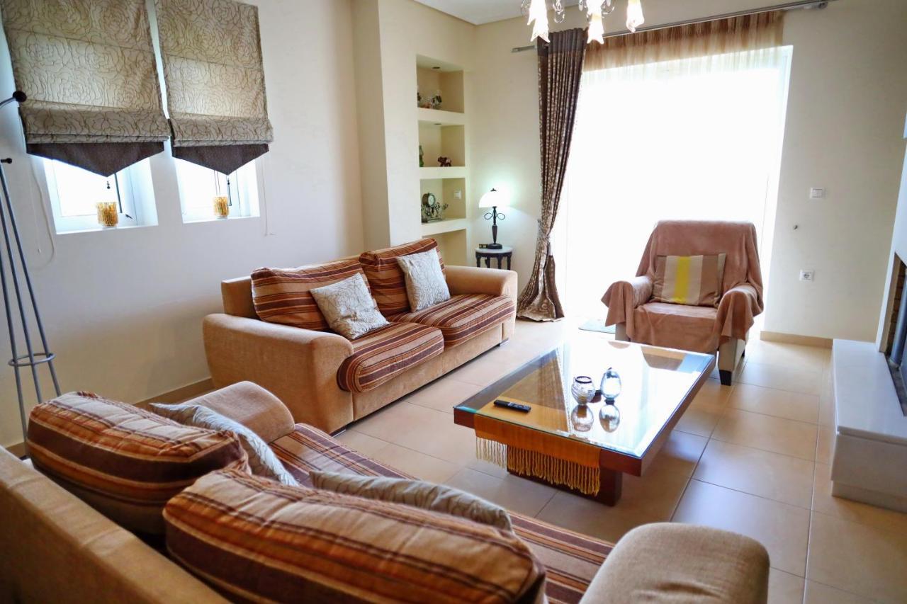 Fou'S Luxury Apartment Nafpaktos Exterior foto