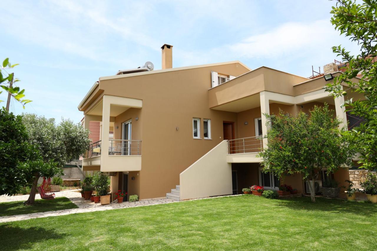Fou'S Luxury Apartment Nafpaktos Exterior foto