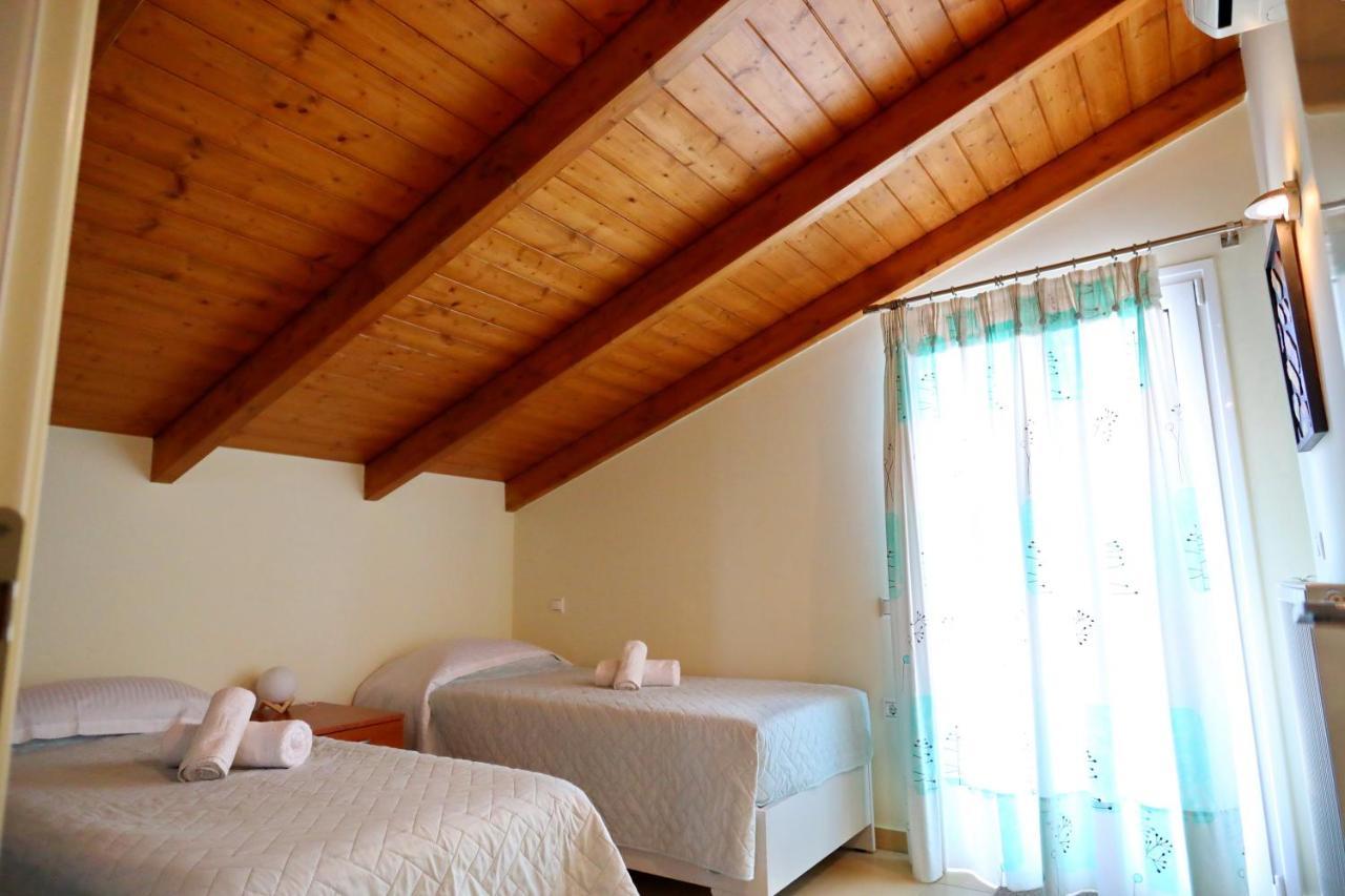 Fou'S Luxury Apartment Nafpaktos Exterior foto